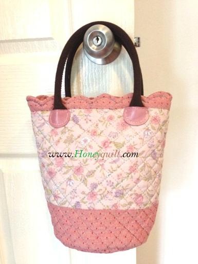 New ! Pink Scallop Bag  ( สินค้า pre-order จัดทำและส่งภายใน 3 สัปดาห์ )